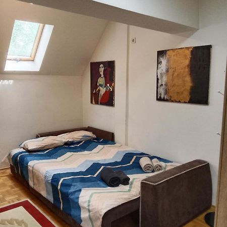 East Gate Apartment Studio Skopje Esterno foto